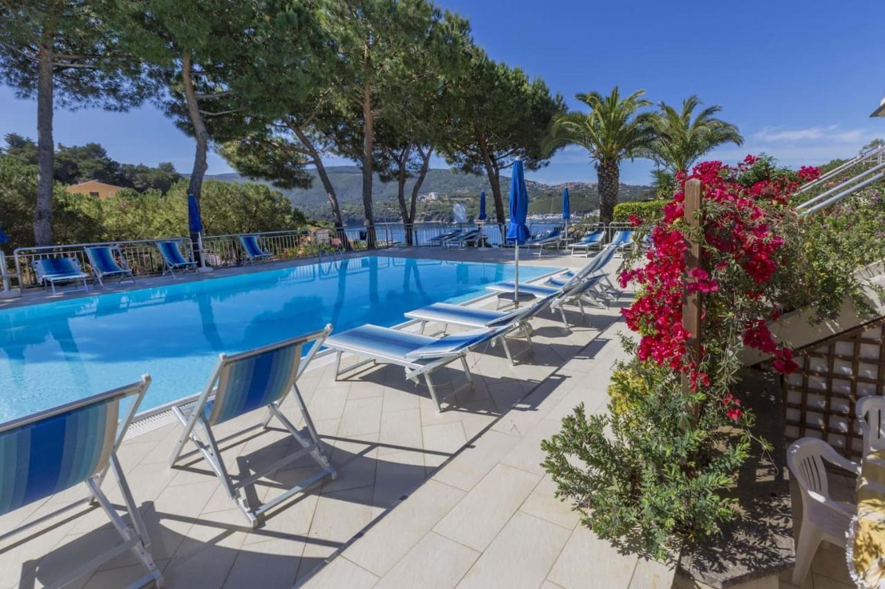 Il Porto Trilocale Nr.7 Apartment Porto Azzurro Ngoại thất bức ảnh