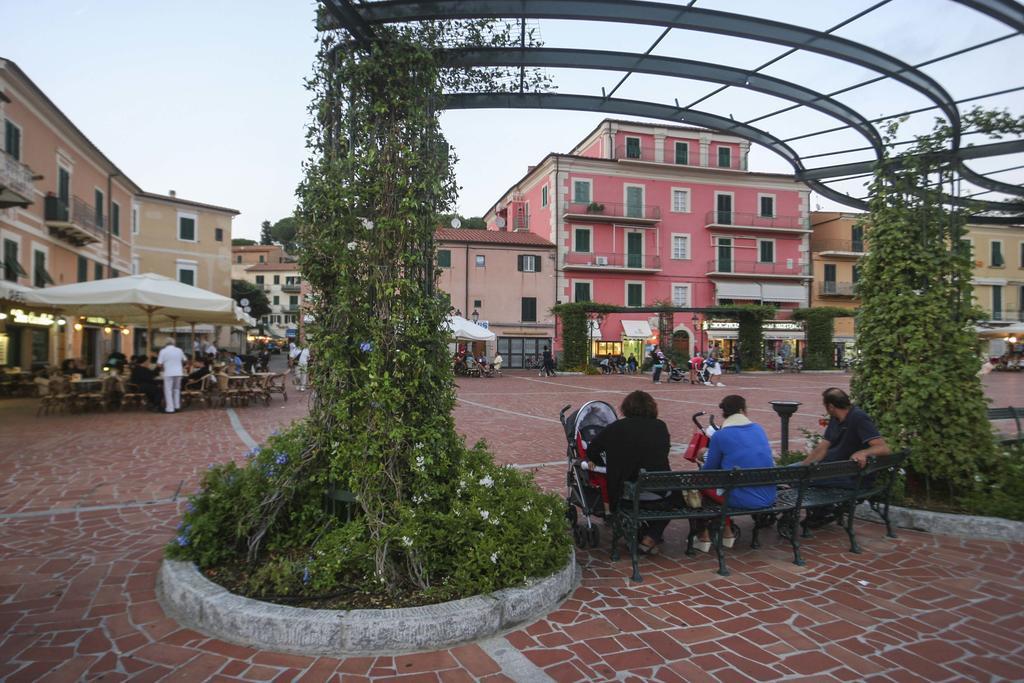 Il Porto Trilocale Nr.7 Apartment Porto Azzurro Ngoại thất bức ảnh